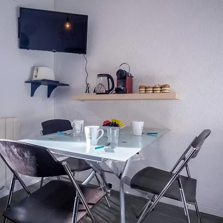 Avres - Welkeys Apartman